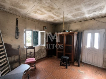 Moradia T1 para Venda em Fragoso