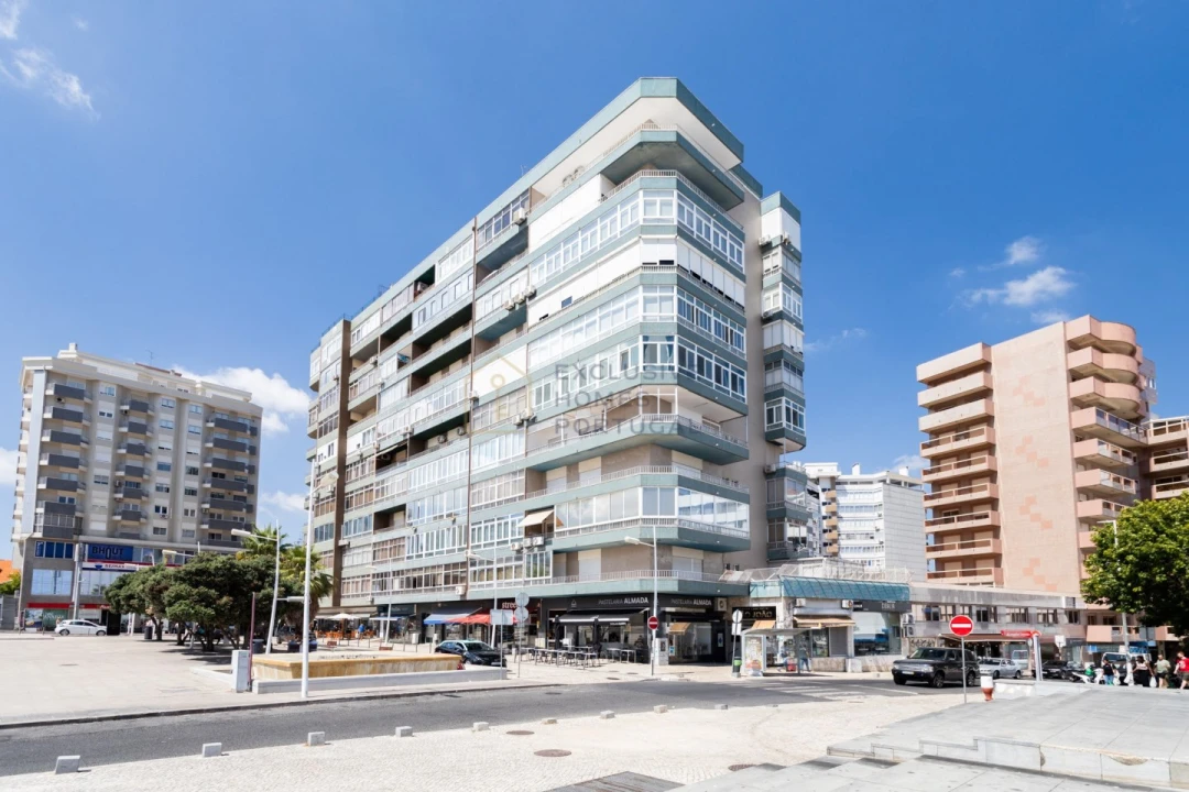 Apartamento T3 para Venda em Almada, Cova da Piedade, Pragal e Cacilhas Foto 39