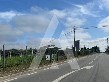 Terreno para Venda em Covões e Camarneira