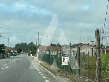 Terreno para Venda em Covões e Camarneira