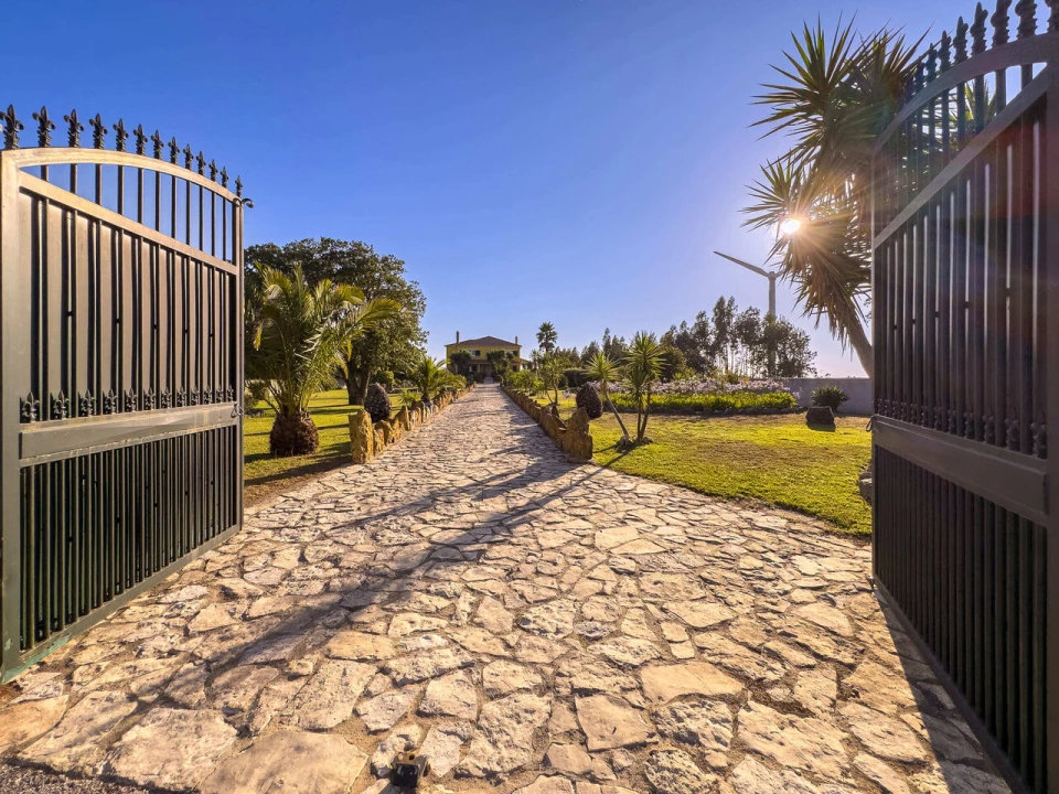 Moradia T5 para Venda em Malveira e São Miguel de Alcainça Foto 52