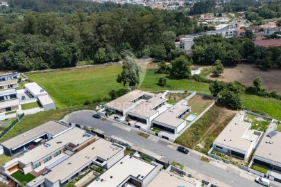 Moradia T3 para Venda em Turiz