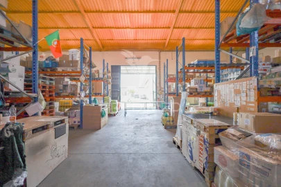 Armazém para Venda em Estremoz (Santa Maria e Santo André)