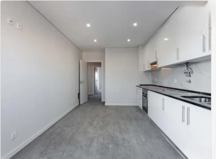 Apartamento T3 para Venda em Quelfes Foto 7