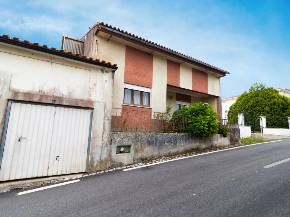 Moradia T3 para Venda em Portunhos e Outil Foto 1