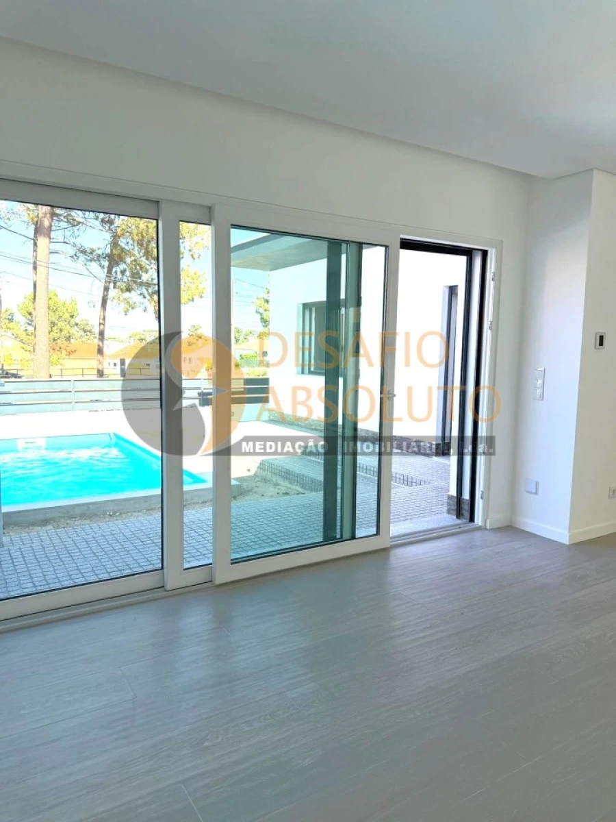 Moradia T3 para Venda em Quinta do Conde Foto 2