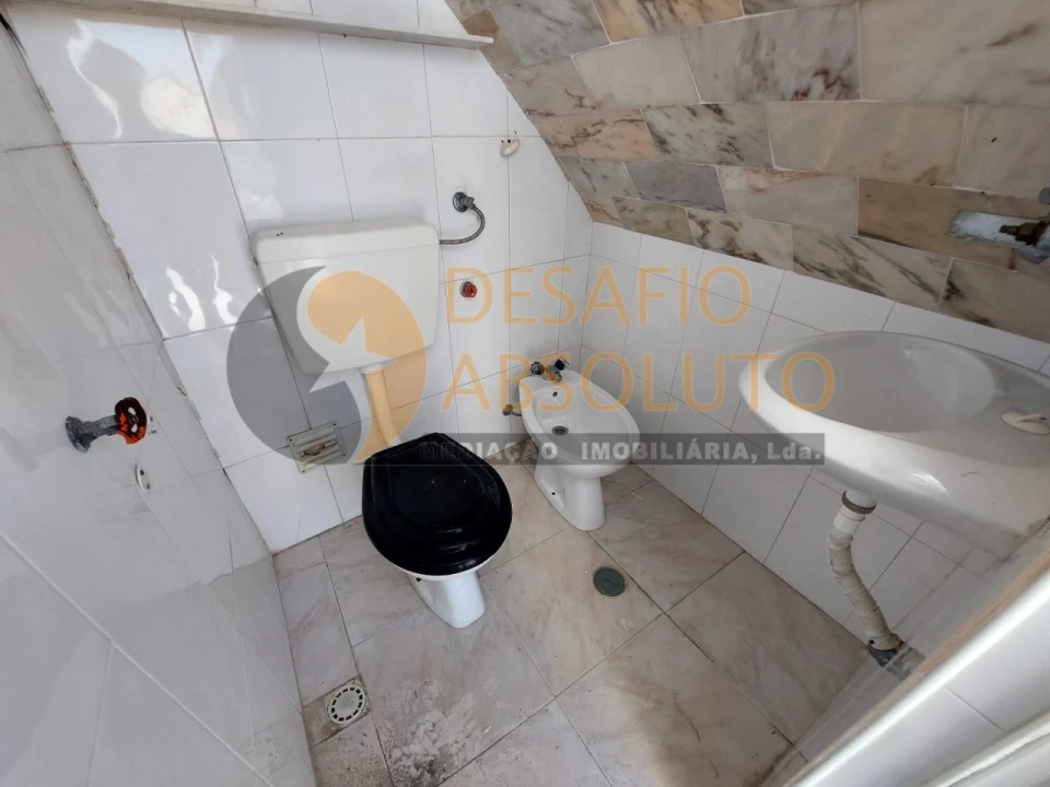 Moradia T3 para Venda em Quinta do Conde Foto 23