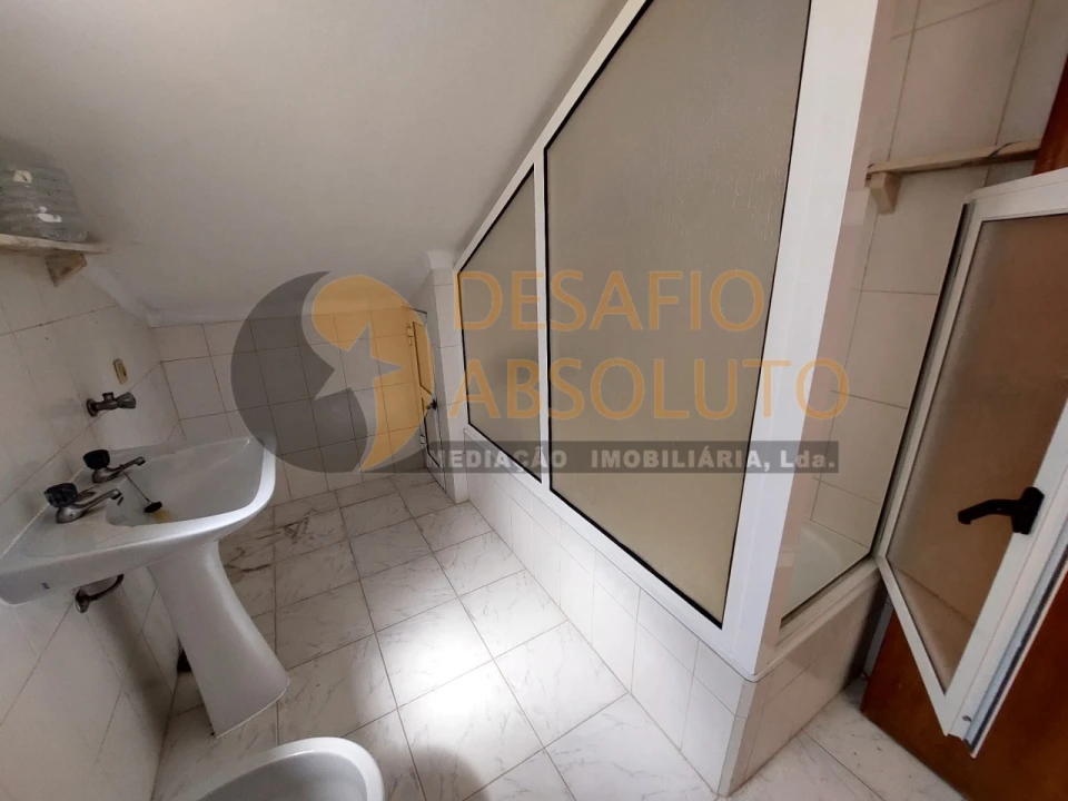 Moradia T3 para Venda em Quinta do Conde Foto 22