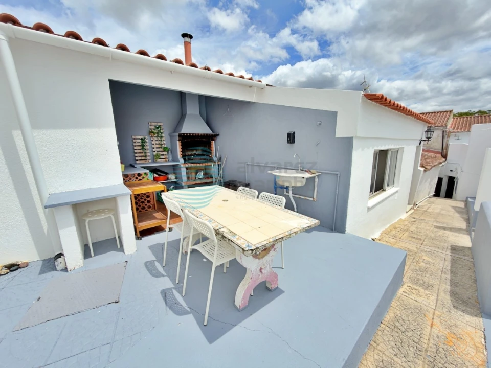 Moradia T4 para Venda em Santa Maria, São Pedro e Matacães Foto 35