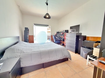 Moradia T4 para Venda em Santa Maria, São Pedro e Matacães