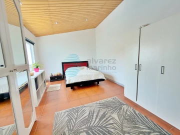 Moradia T4 para Venda em Santa Maria, São Pedro e Matacães