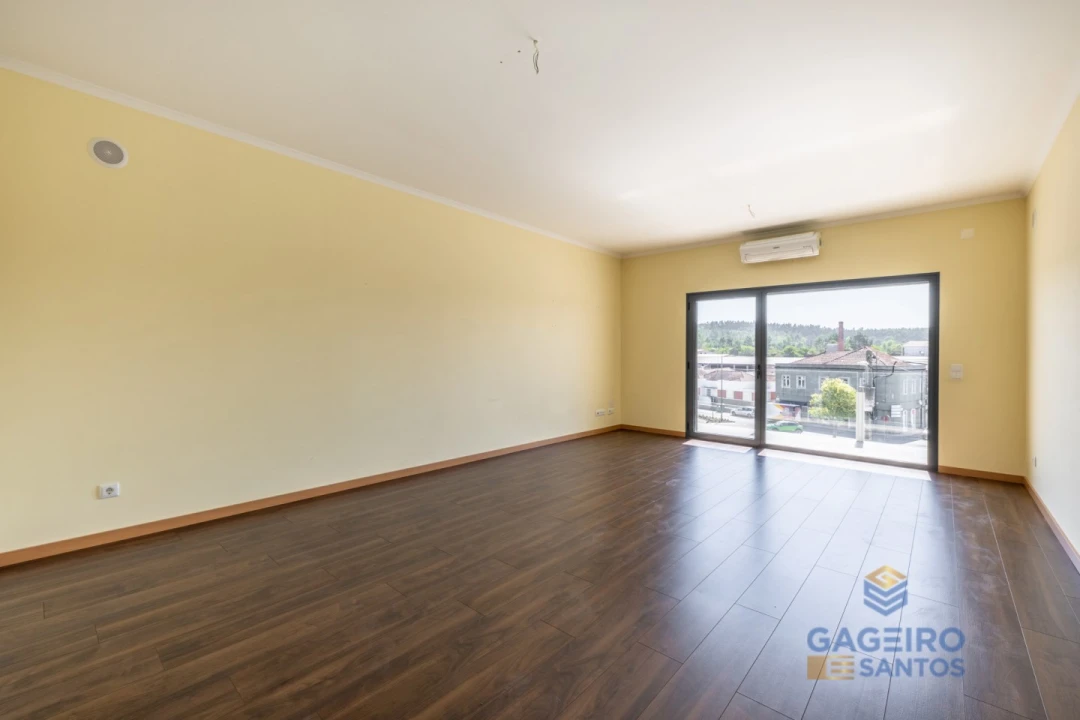 Apartamento T3 para Venda em Rio Maior Foto 3