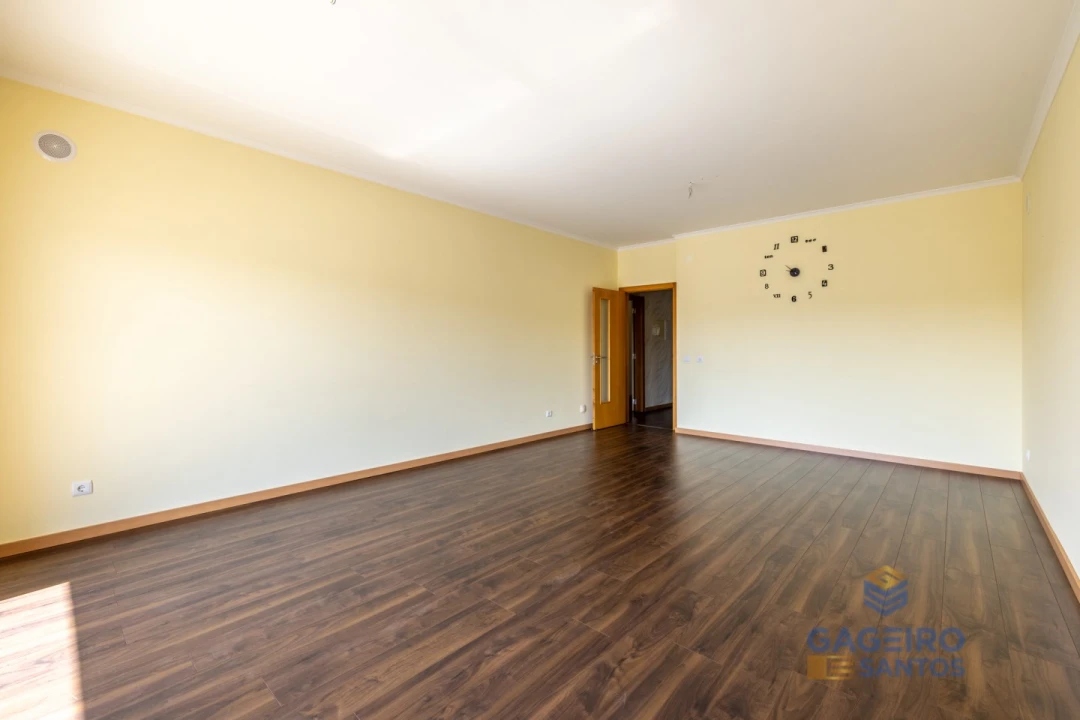 Apartamento T3 para Venda em Rio Maior Foto 4