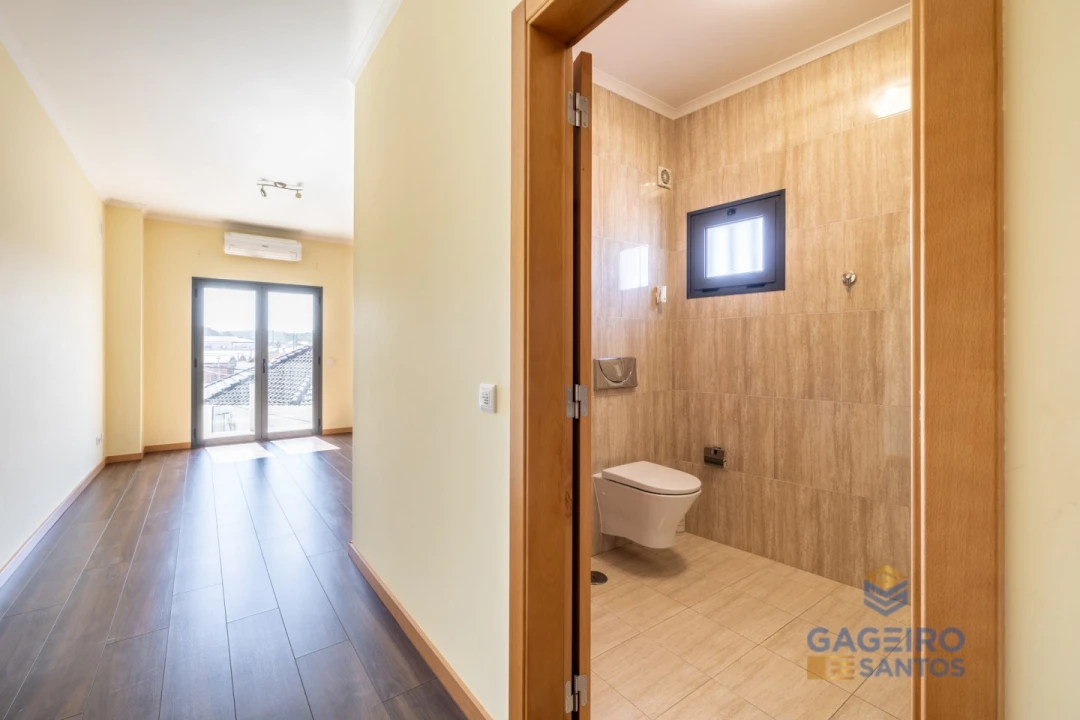 Apartamento T3 para Venda em Rio Maior Foto 13
