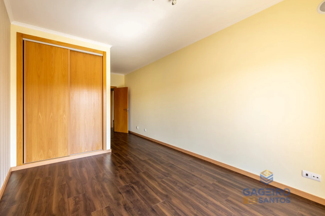 Apartamento T3 para Venda em Rio Maior Foto 14