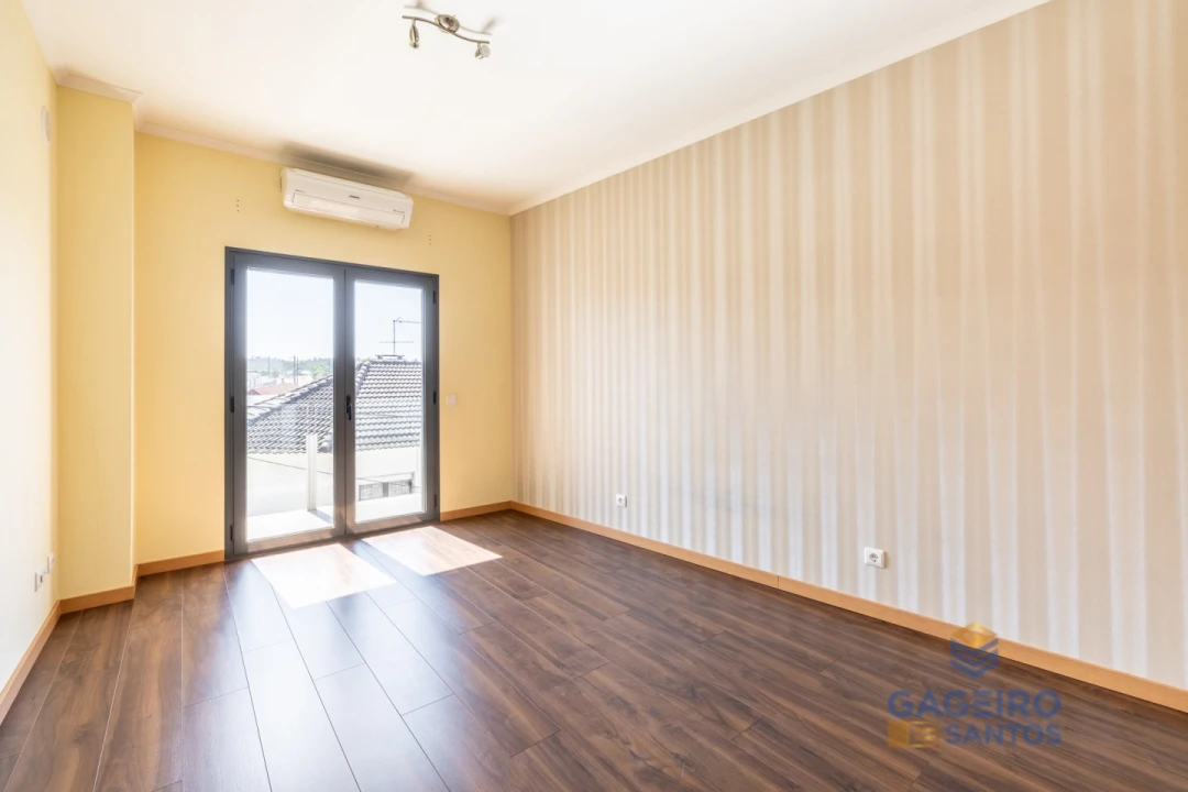 Apartamento T3 para Venda em Rio Maior Foto 17