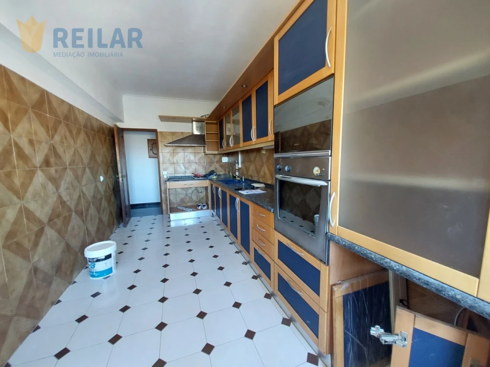Apartamento T3 para Arrendamento em Santa Iria de Azoia, São João da Talha e Bobadela Foto 8