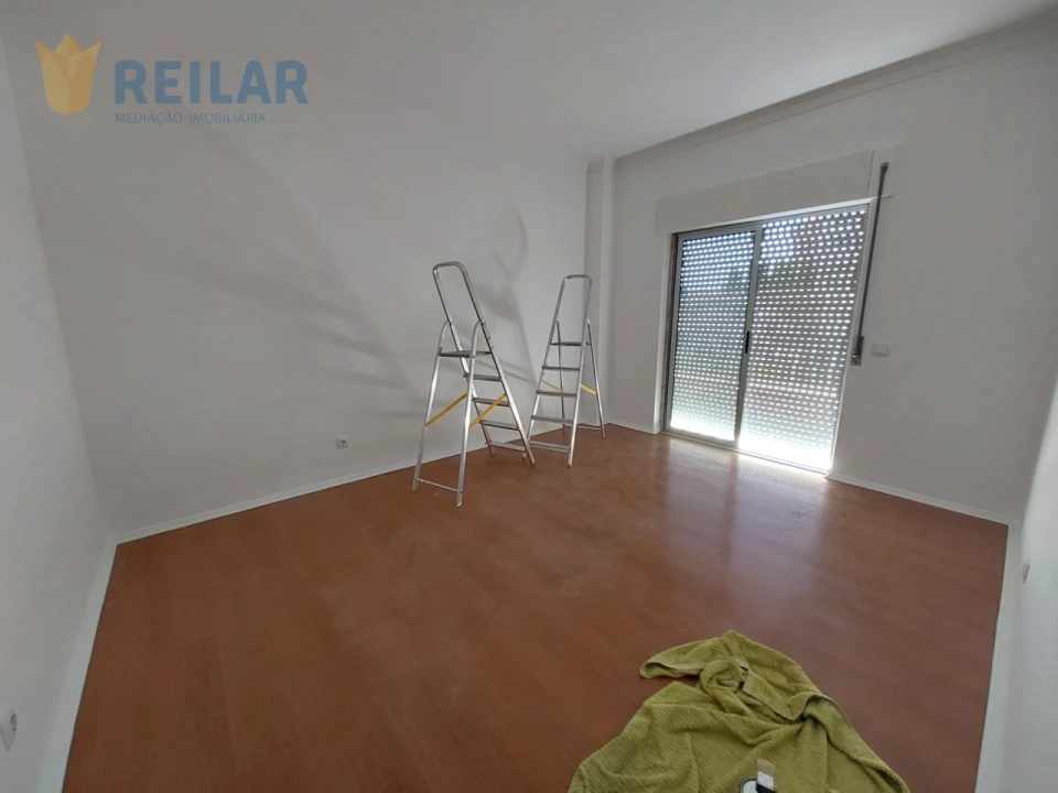 Apartamento T3 para Arrendamento em Santa Iria de Azoia, São João da Talha e Bobadela Foto 10