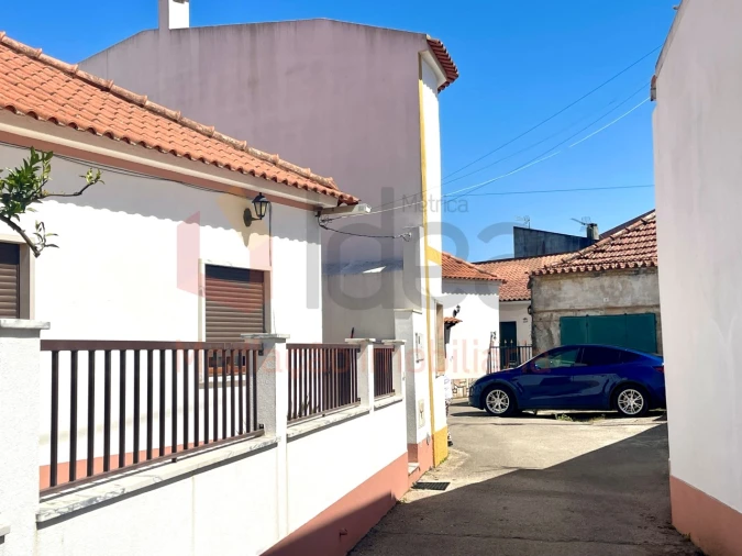 Moradia T2 para Venda em Ventosa Foto 3