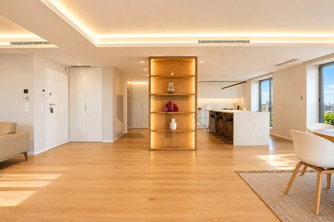Apartamento T3 para Venda em Santo António Foto 3