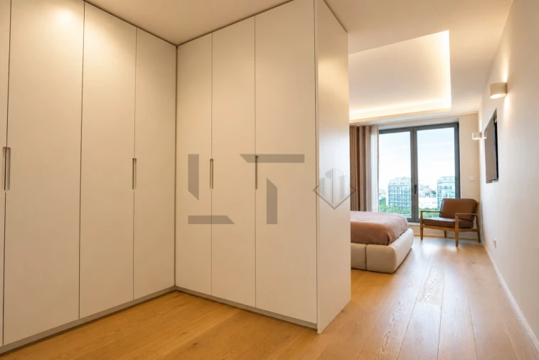 Apartamento T3 para Venda em Santo António Foto 18