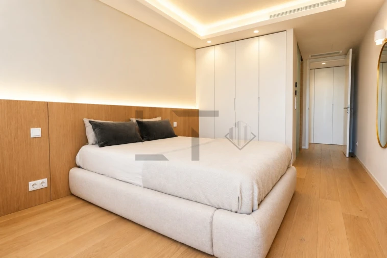 Apartamento T3 para Venda em Santo António Foto 28