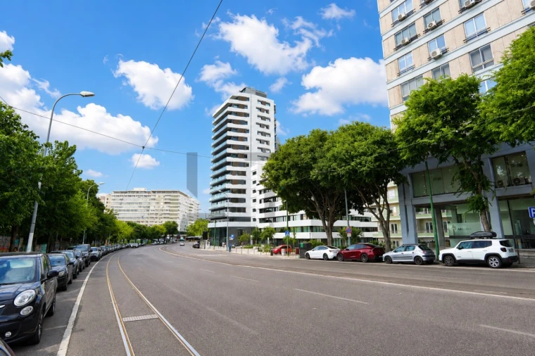 Apartamento T3 para Venda em Santo António Foto 39