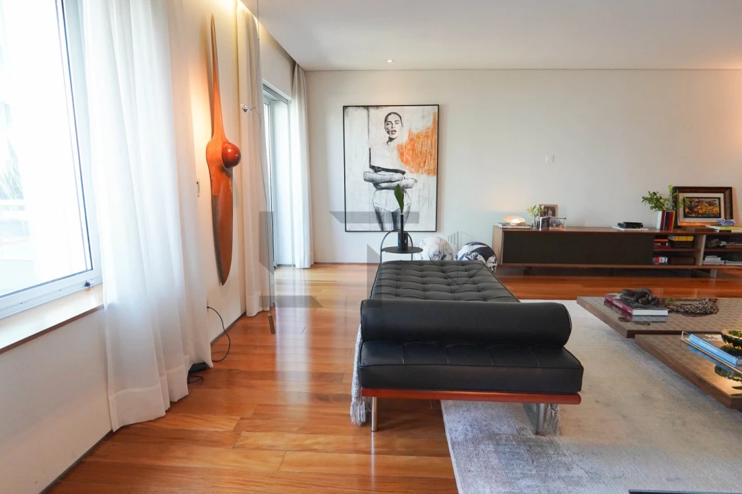 Apartamento T5 para Venda em Avenidas Novas Foto 9