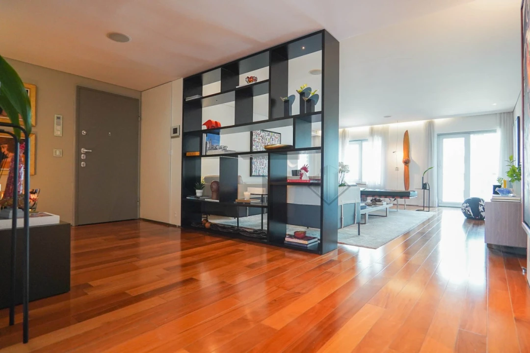 Apartamento T5 para Venda em Avenidas Novas Foto 13