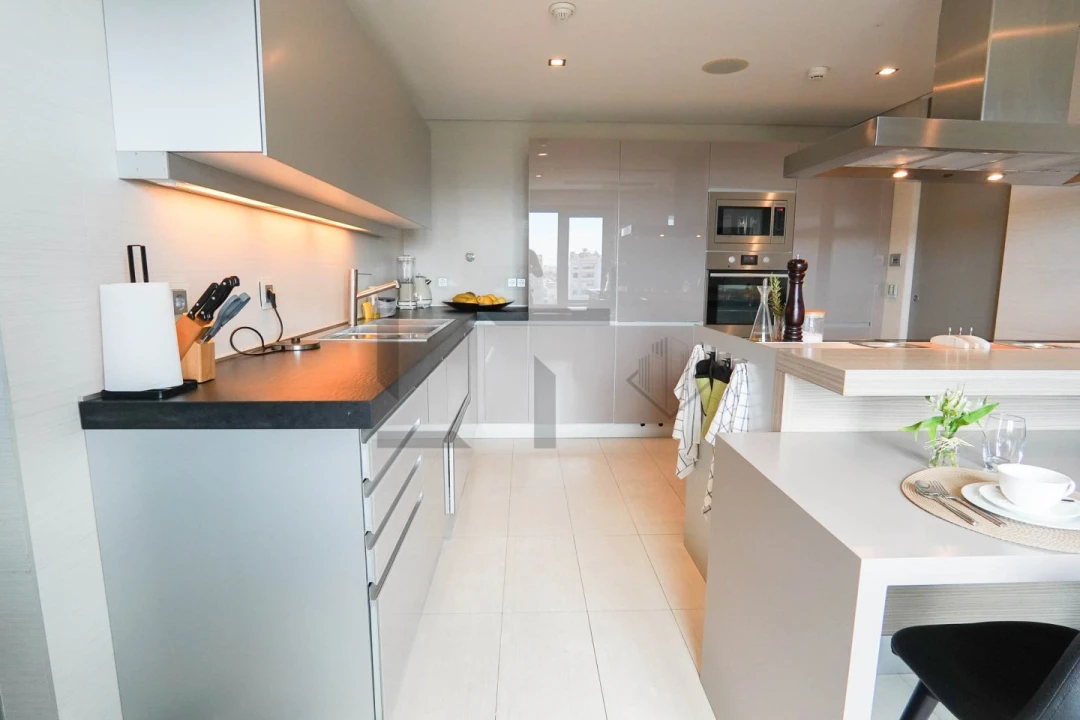 Apartamento T5 para Venda em Avenidas Novas Foto 42