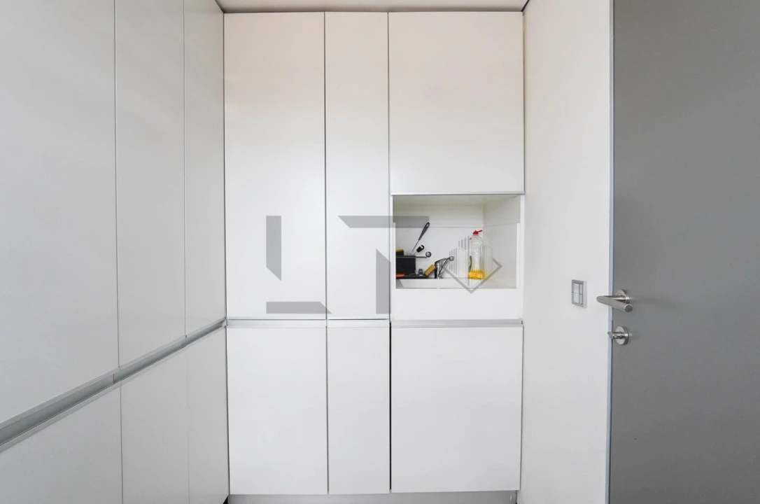 Apartamento T5 para Venda em Avenidas Novas Foto 44