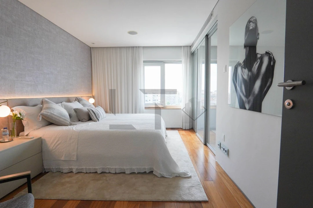 Apartamento T5 para Venda em Avenidas Novas Foto 67