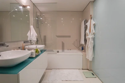 Apartamento T5 para Venda em Avenidas Novas