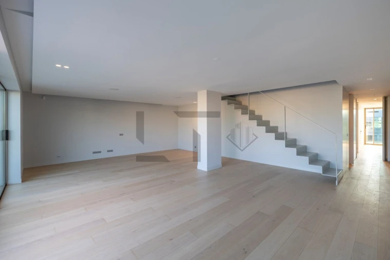 Apartamento T4 para Venda em Avenidas Novas Foto 7