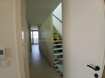 Moradia T4 para Venda em Madalena