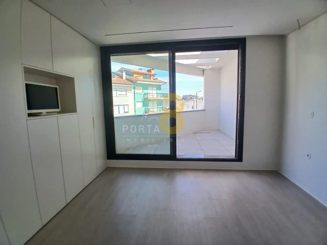 Moradia T4 para Venda em Madalena Foto 20
