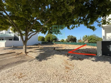 Terreno para Venda em Tavira (Santa Maria e Santiago)