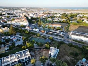 Terreno para Venda em Tavira (Santa Maria e Santiago)