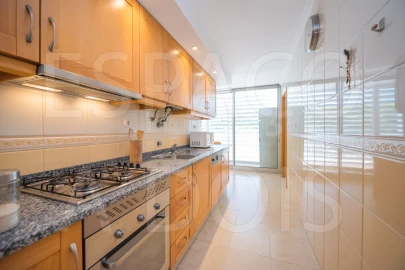 Apartamento T3 para Venda em Marvila