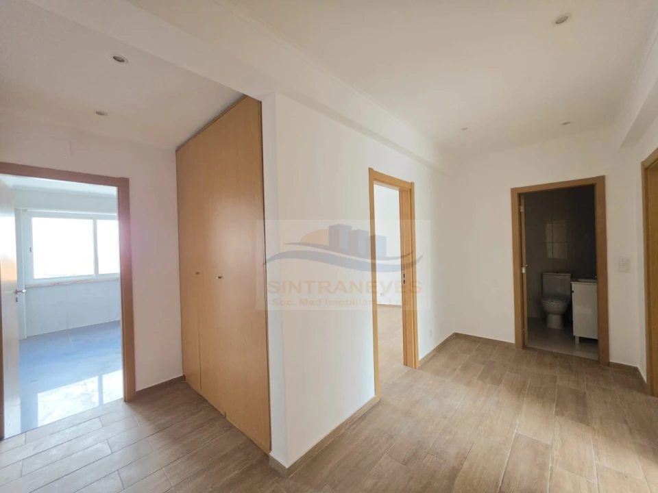 Apartamento T3 para Venda em Venteira Foto 2