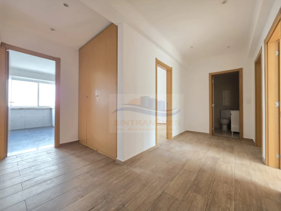Apartamento T3 para Venda em Venteira Foto 4