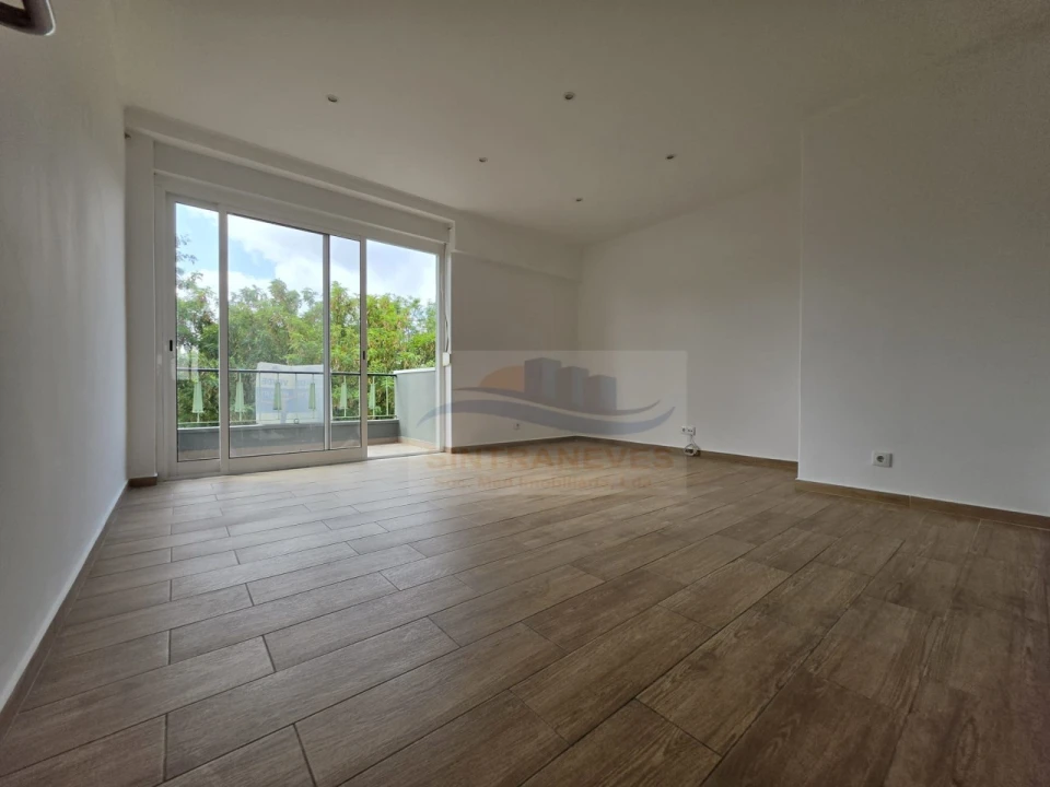 Apartamento T3 para Venda em Venteira Foto 8