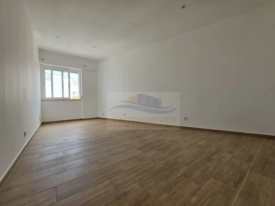 Apartamento T3 para Venda em Venteira Foto 25