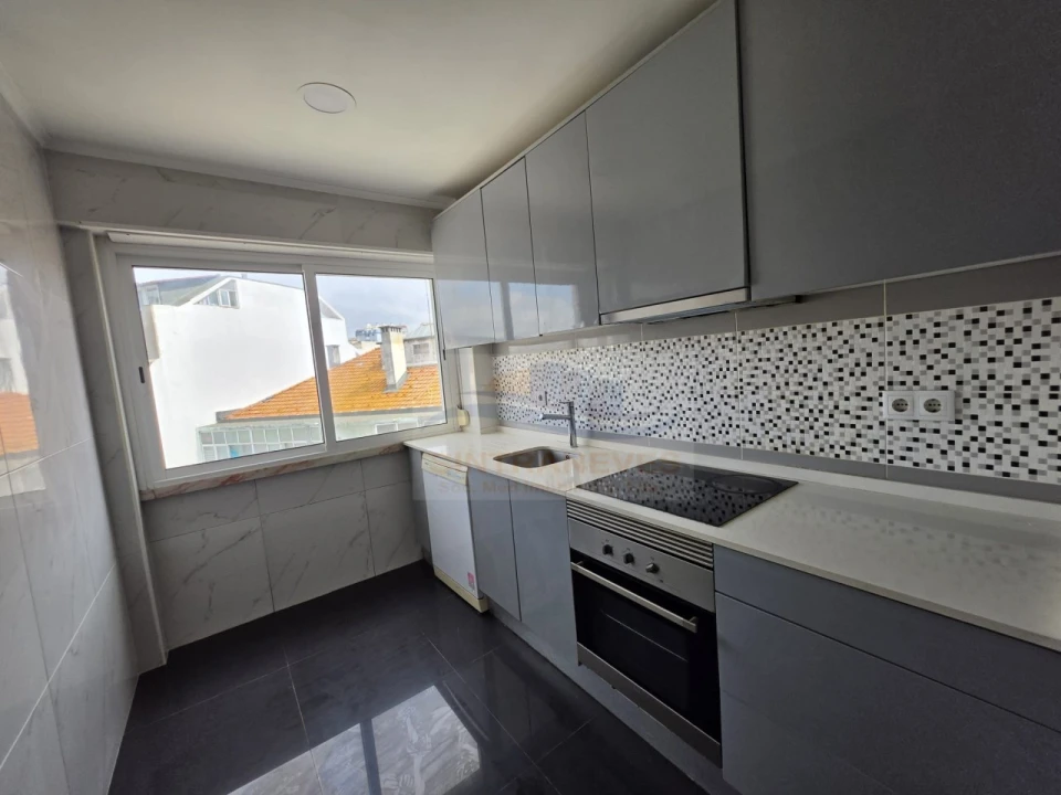 Apartamento T3 para Venda em Venteira Foto 31