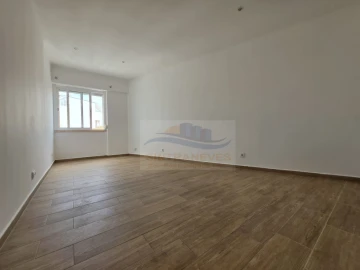 Apartamento T3 para Venda em Venteira