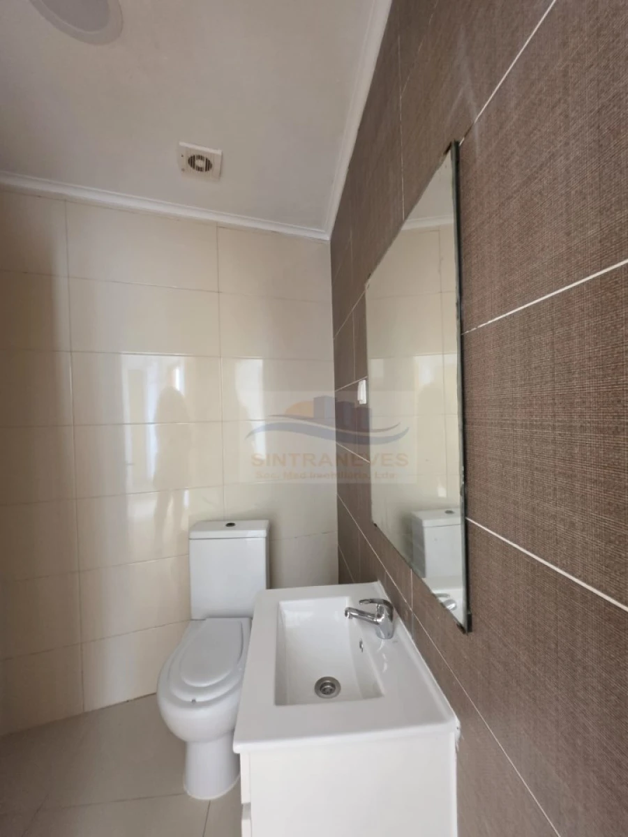Apartamento T3 para Venda em Venteira Foto 5