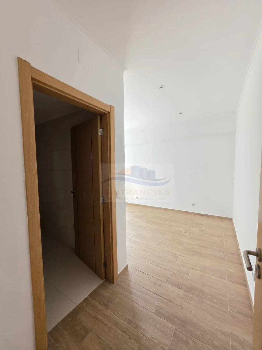 Apartamento T3 para Venda em Venteira Foto 13