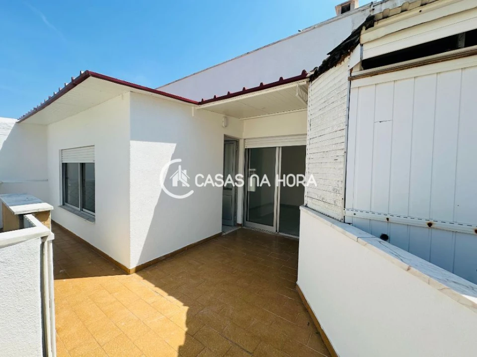 Apartamento T2 para Arrendamento em Almada, Cova da Piedade, Pragal e Cacilhas Foto 6