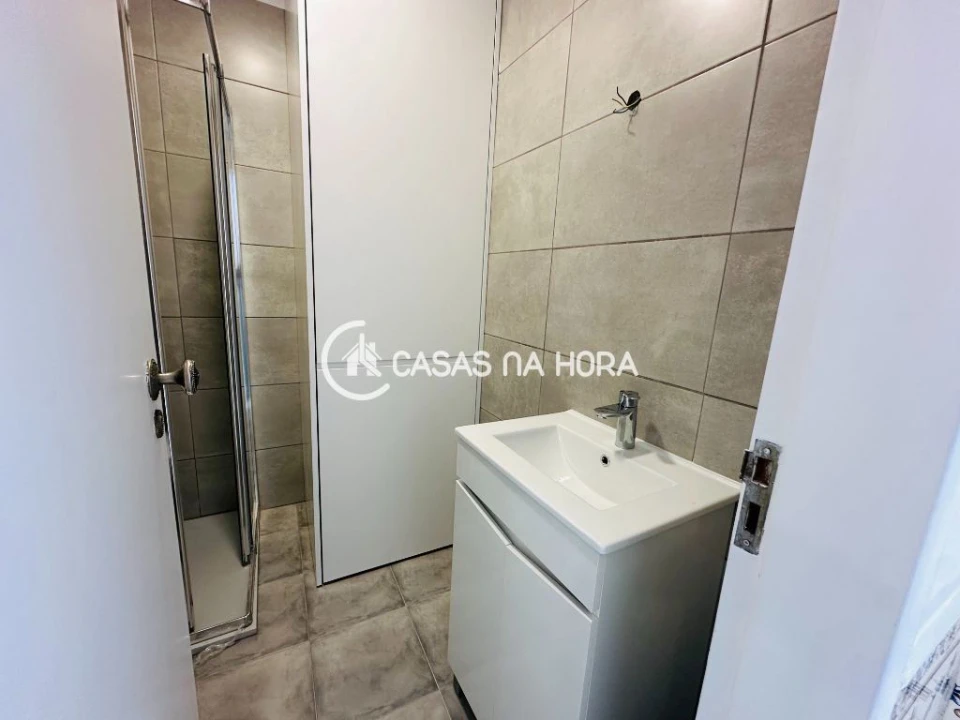 Apartamento T2 para Arrendamento em Almada, Cova da Piedade, Pragal e Cacilhas Foto 10