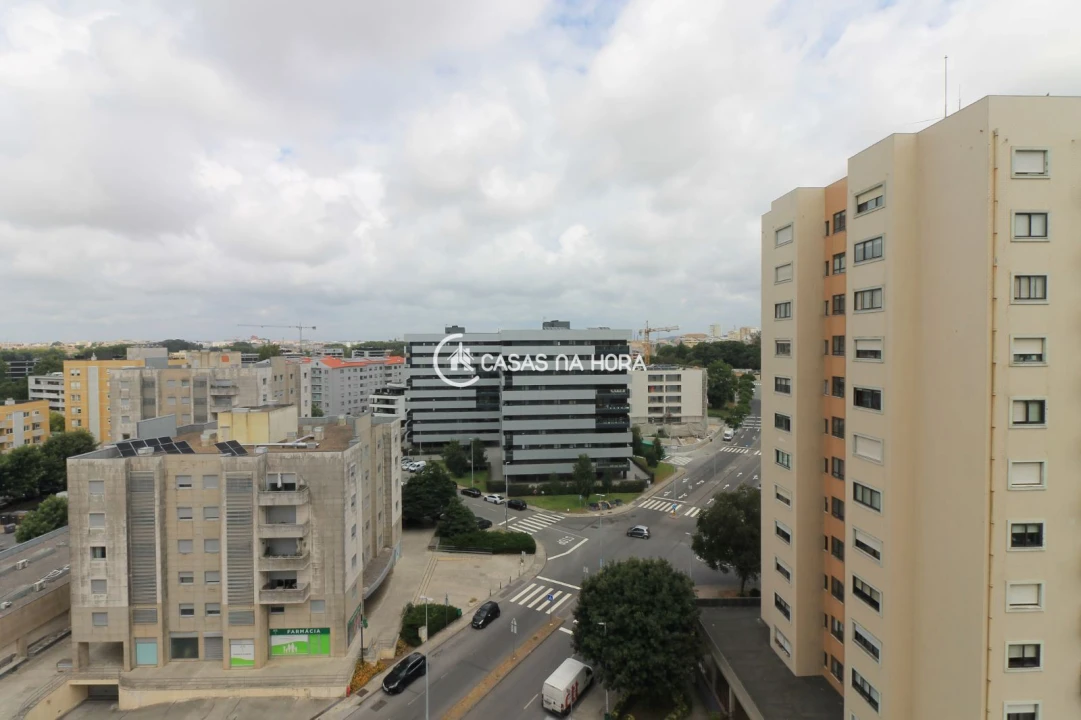 Apartamento T2 para Arrendamento em Ramalde Foto 3